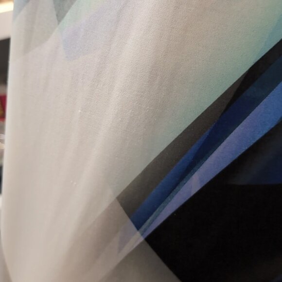 3/$20 B.L.E.U. Abstract Tunic Top Short Sleeve Asymmetric Hem Water Colours - Picture 12 of 16